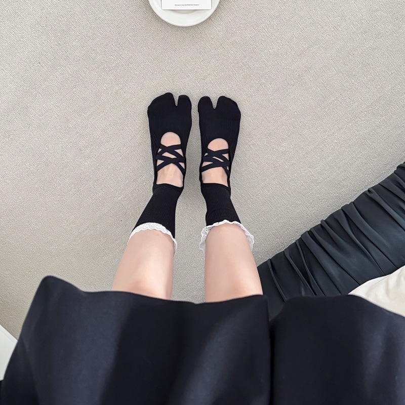 Lace Trim Split Toe Yoga Socks - Yoga Fitness Yoga ulasan dan harga