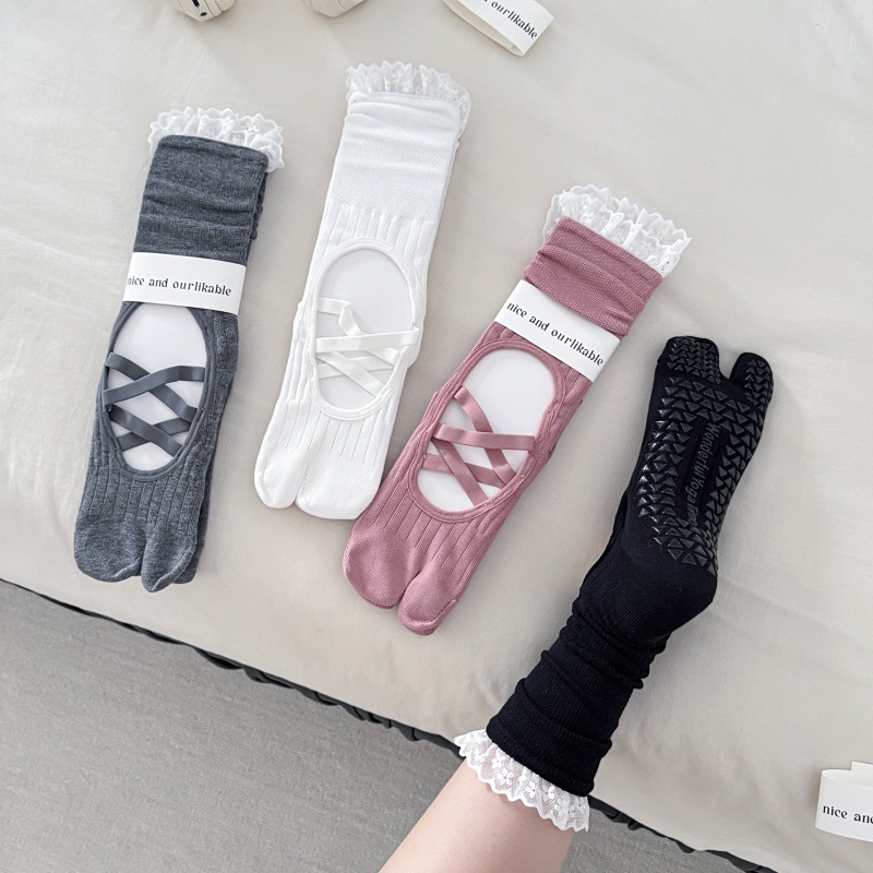 Lace Trim Split Toe Yoga Socks - Yoga Fitness Yoga ulasan dan harga